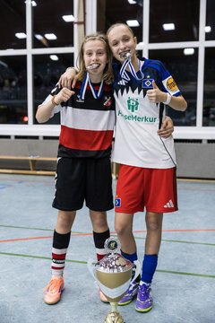 Bild 100 - wCJ Loewinnen Cup C1